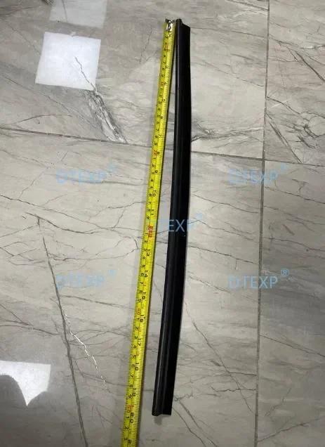 1 או 2 יחידות גומי אנכי לחלון שלישי 5 דלתות עבור פאג'רו V30 1989-1999 MB696541 גומי איטום עבור מונטרו V40 רצועת אטם 3